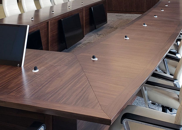 custom-walnut-table-detail-img02 Custom Walnut Table Shape Detail